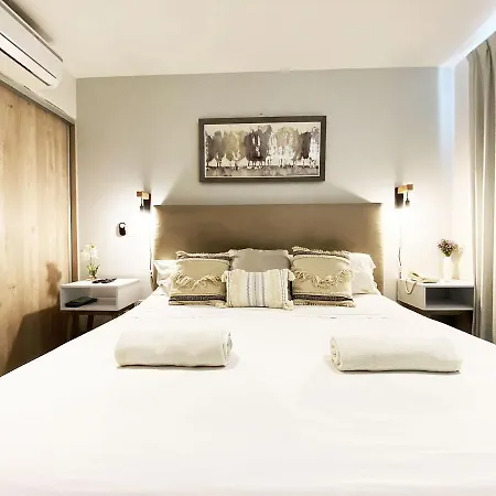 Studio W/Rooftop Pool Only 2 Mins From The Beach